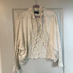 EUC Francesca's Cream Lace Dolman Sleeve Cardigan